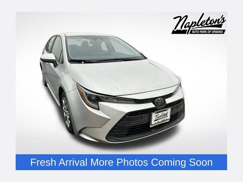 Used 2025 Toyota Corolla LE image 1