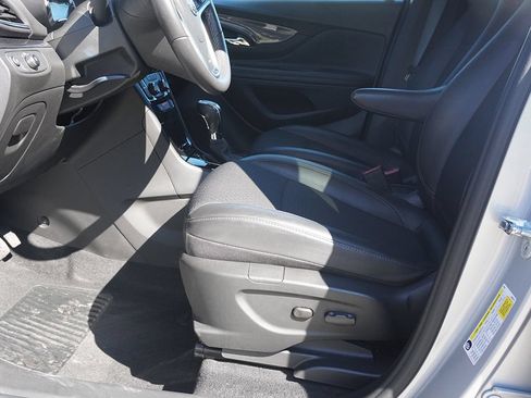 Used 2022 Buick Encore Preferred w/ Safety Package AWD/4WD image 24