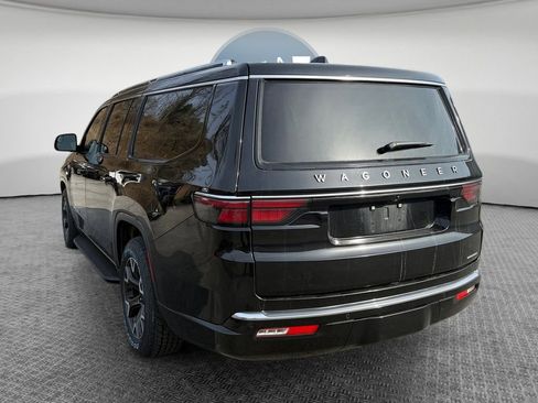 Used 2024 Jeep Wagoneer L Series III w/ Flexible Seating Group image 6
