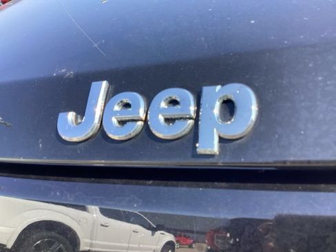 Used 2016 Jeep Patriot High Altitude FWD image 3