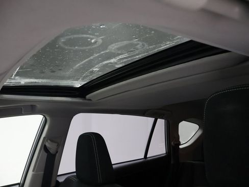 Used 2018 Toyota RAV4 XLE image 9