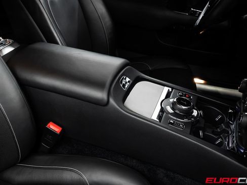 Used 2016 Rolls-Royce Wraith RWD image 27