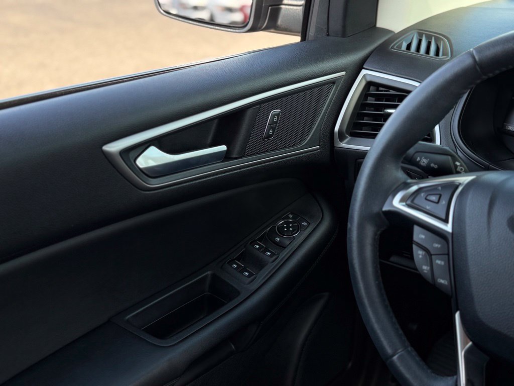 Used 2024 Ford Edge SEL w/ Convenience Package AWD/4WD image 11