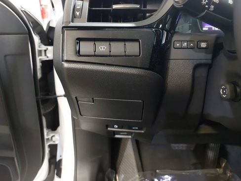 Used 2024 Lexus ES 300h w/ Premium Package FWD image 27