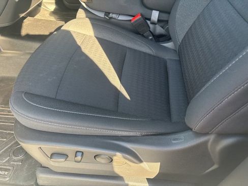 Used 2022 Chevrolet Silverado 1500 Custom Trail Boss w/ LPO, Dark Essentials Package image 11