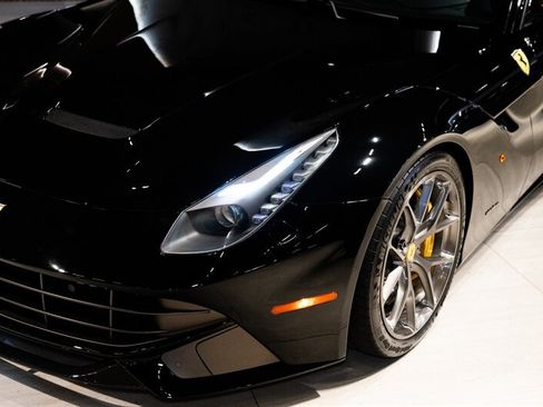 Used 2014 Ferrari F12 Berlinetta RWD image 11