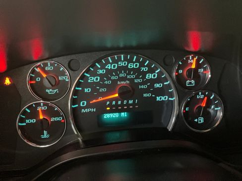 Used 2025 GMC Savana 3500 Extended RWD image 5