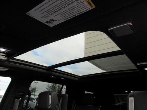 Certified 2026 Cadillac Escalade Platinum Sport w/ LPO, ONYX Package AWD/4WD image 27