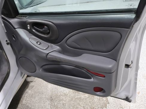 Used 2003 Pontiac Bonneville SE w/ Leather Appointment Package image 24