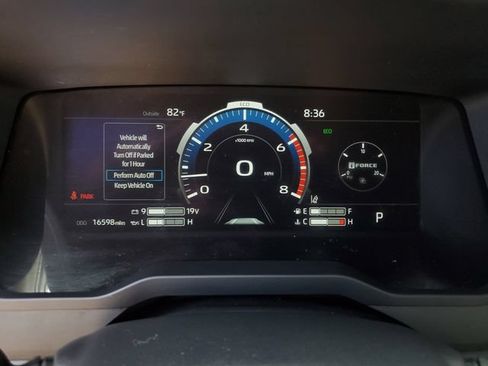 Used 2025 Toyota Tundra Platinum AWD/4WD image 31