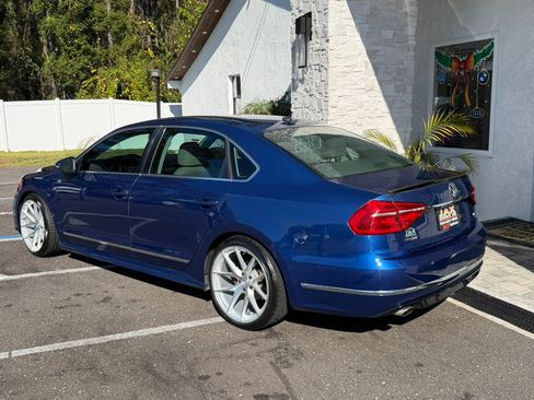 Used 2016 Volkswagen Passat 1.8T R-Line image 10