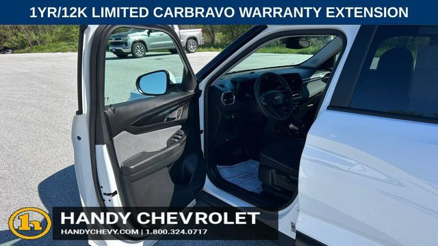 Used 2025 Chevrolet TrailBlazer LT AWD/4WD image 16