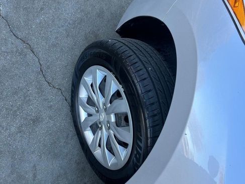 Used 2020 Hyundai Accent SE image 8