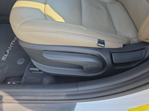 Used 2019 Hyundai Elantra Value Edition w/ Winter Weather Package FWD image 12