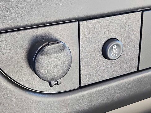 New 2024 Chevrolet Express 3500 w/ Power Convenience Package image 17