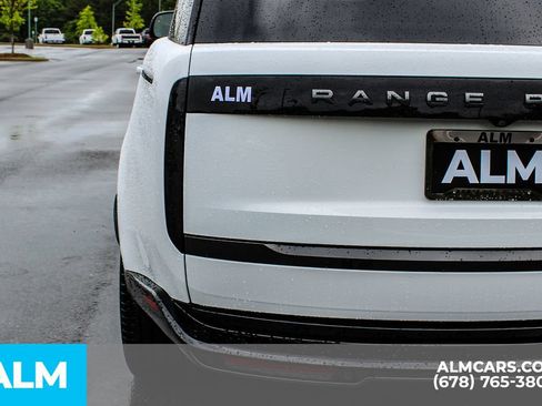 Used 2023 Land Rover Range Rover SE AWD/4WD image 12
