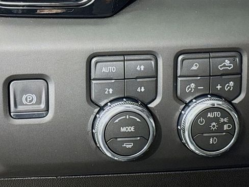 New 2026 GMC Sierra 2500 AT4 w/ AT4 Preferred Package image 10