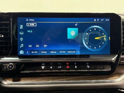 Used 2024 Chevrolet Silverado 2500 LT image 27