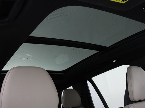 Certified 2026 Volvo XC90 B6 Core image 23