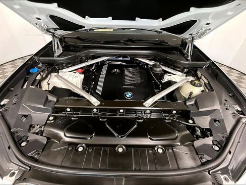 Used 2021 BMW X5 sDrive40i w/ Premium Package 2 image 9