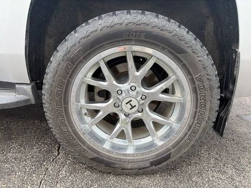 Used 2015 Chevrolet Tahoe LT AWD/4WD image 9