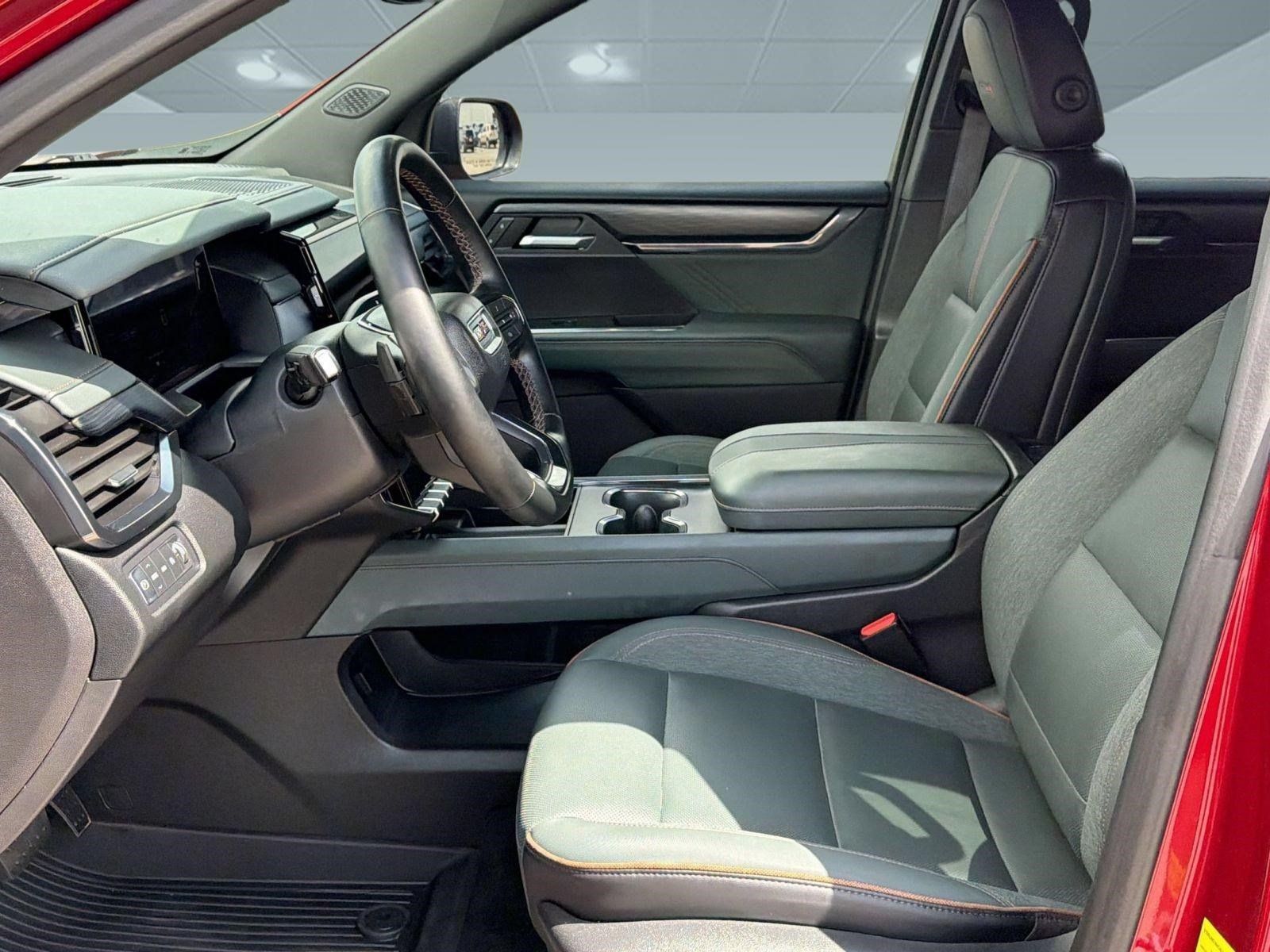 Used 2025 GMC Acadia AT4 w/ LPO, Floor Liner Package AWD/4WD image 5