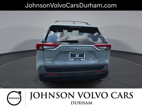 Used 2021 Toyota RAV4 XLE Premium AWD/4WD image 7