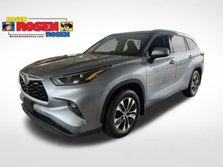 Used 2022 Toyota Highlander XLE AWD/4WD 360° Tour
