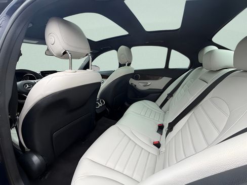 Used 2018 Mercedes-Benz C 300 4MATIC Sedan image 17