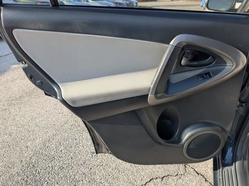 Used 2010 Toyota RAV4 Limited image 17