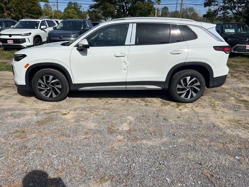 New 2025 Volkswagen Tiguan S image 12