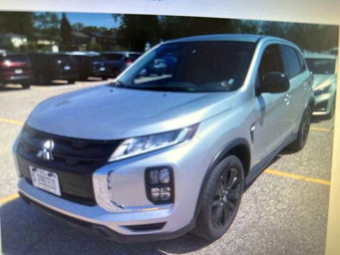 Used 2025 Mitsubishi Outlander Sport LE AWD/4WD image 1
