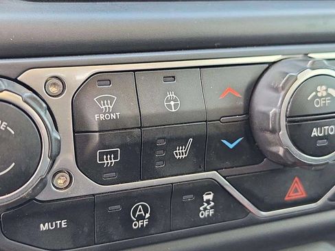 Used 2020 Jeep Gladiator Sport AWD/4WD image 27