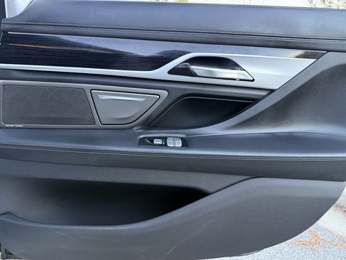 Used 2019 BMW 750i xDrive w/ Executive Package image 48