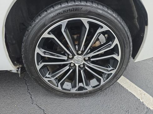 Used 2015 Toyota Corolla L image 33