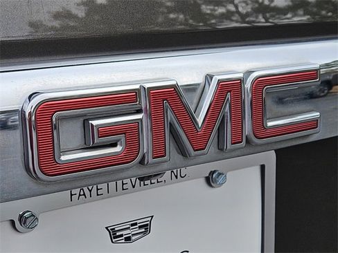 Used 2019 GMC Yukon XL Denali w/ Denali Ultimate Package image 15