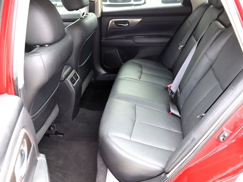 Used 2013 Nissan Altima 2.5 SL w/ Technology Pkg FWD image 19