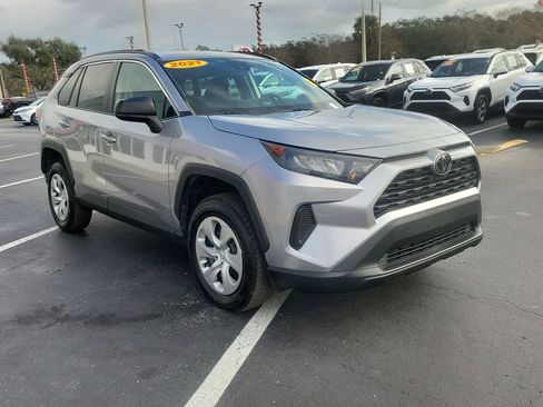 Used 2021 Toyota RAV4 LE image 2