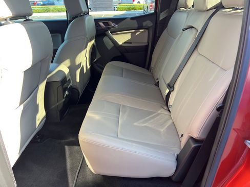 Used 2022 Ford Ranger Lariat w/ Equipment Group 501A High image 12