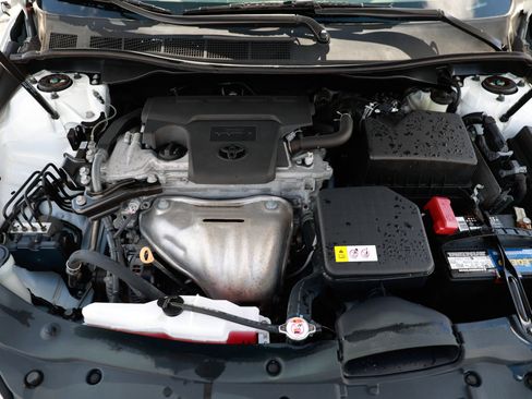 Used 2017 Toyota Camry XLE w/ Moonroof Package image 23