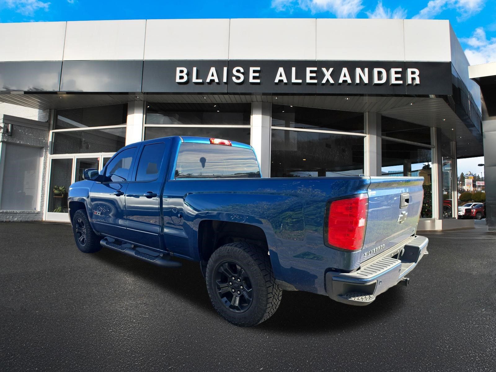 Used 2019 Chevrolet Silverado 1500 LT w/ All Star Edition AWD/4WD image 6