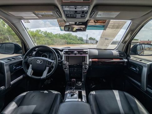 Used 2024 Toyota 4Runner Limited AWD/4WD image 21
