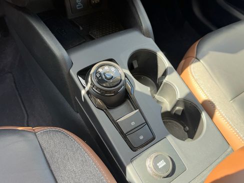 Used 2022 Ford Bronco Sport Outer Banks w/ Tech Package AWD/4WD image 11