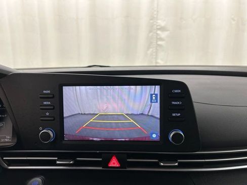 Used 2023 Hyundai Elantra SEL FWD image 15