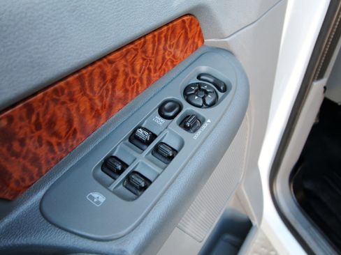 Used 2006 Dodge Ram 3500 Truck SLT image 22