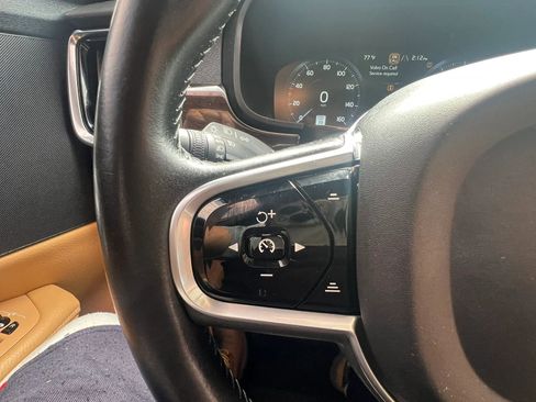 Used 2017 Volvo S90 T6 Momentum w/ Vision Package image 19