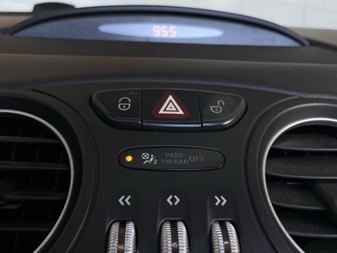 Used 2009 Mercedes-Benz SL 550 w/ Premium I Pkg image 50