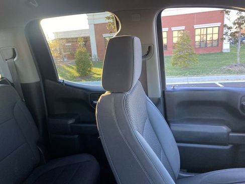 Used 2019 Chevrolet Silverado 1500 Custom Trail Boss w/ Custom Convenience Package image 8