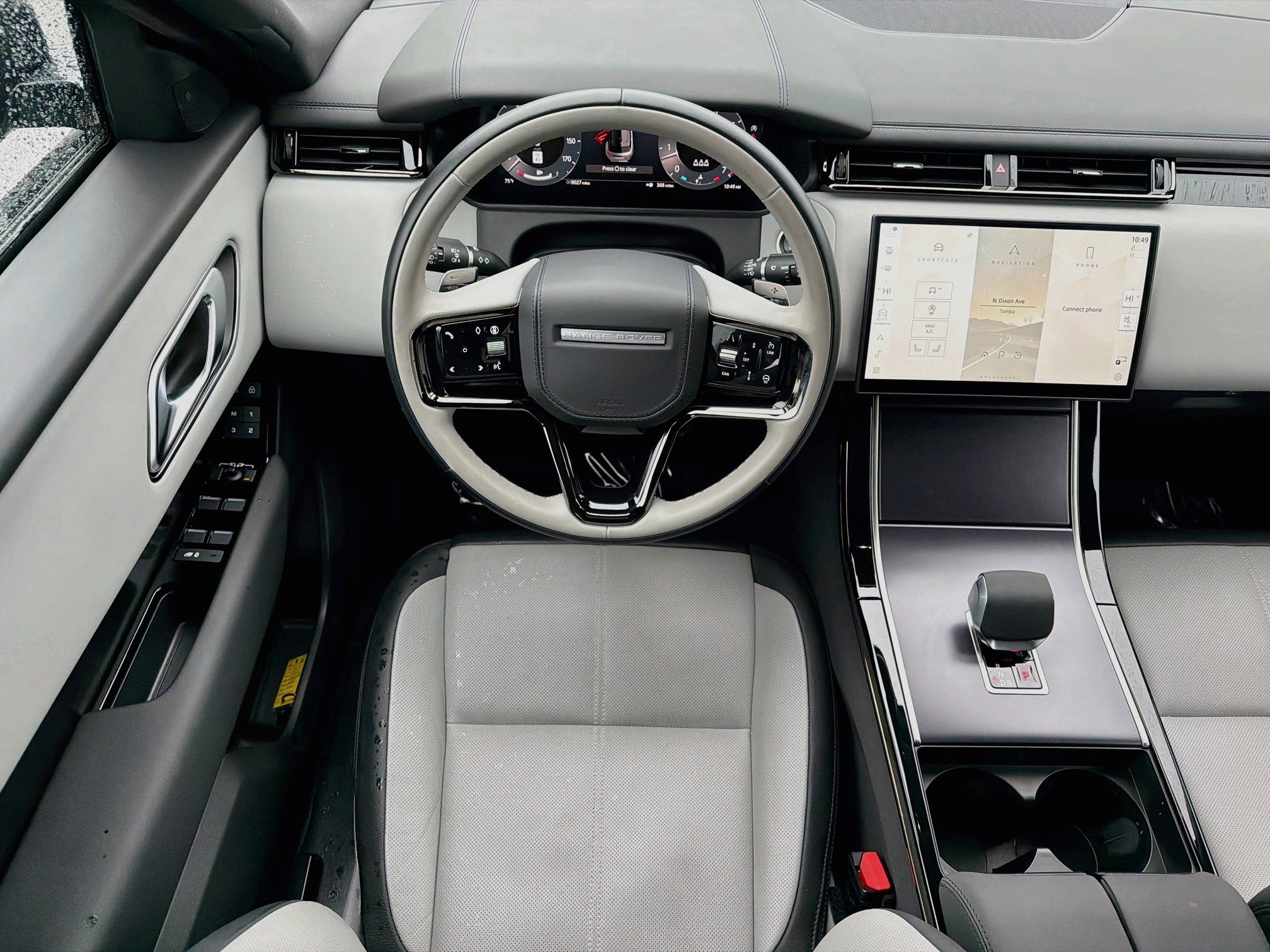 Used 2026 Land Rover Range Rover Velar Dynamic SE AWD/4WD image 17