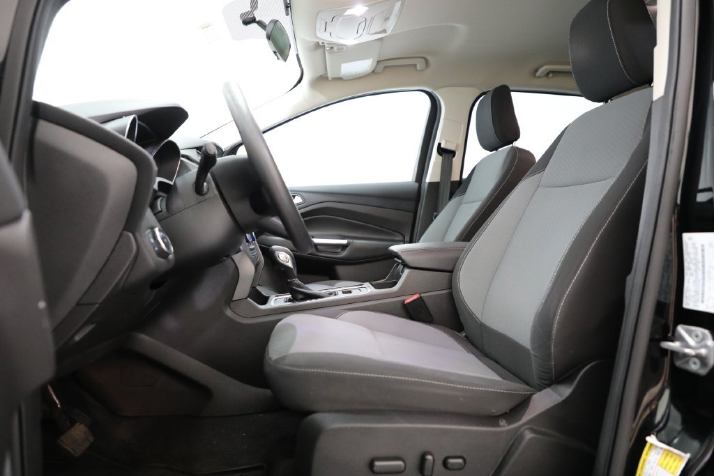 Used 2018 Ford Escape SE w/ SE Sync 3 Package AWD/4WD image 10
